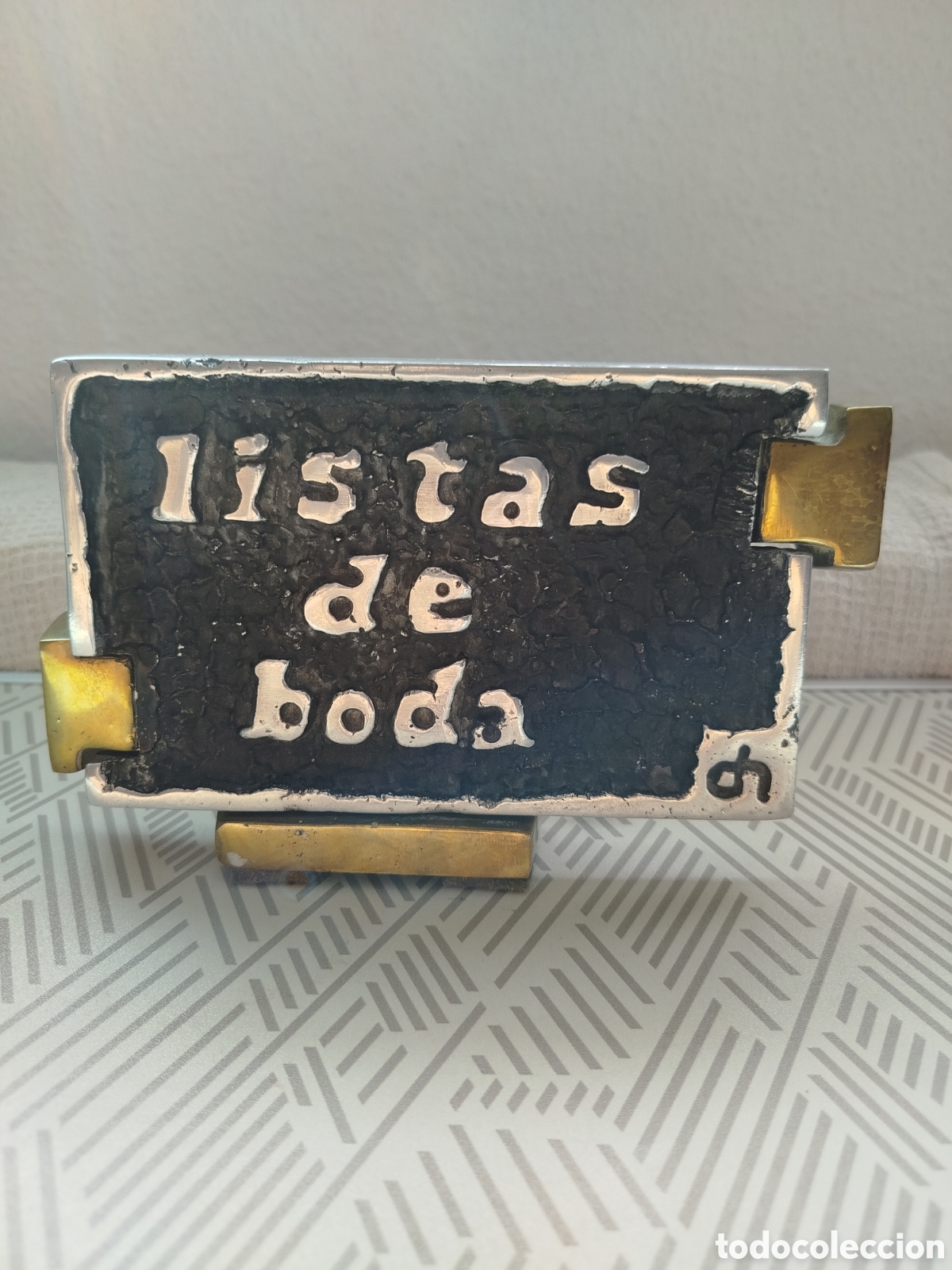 Otros objetos de arte: Letrero lista de bodas en bronce y zinc, de David Marshall. - Foto 1