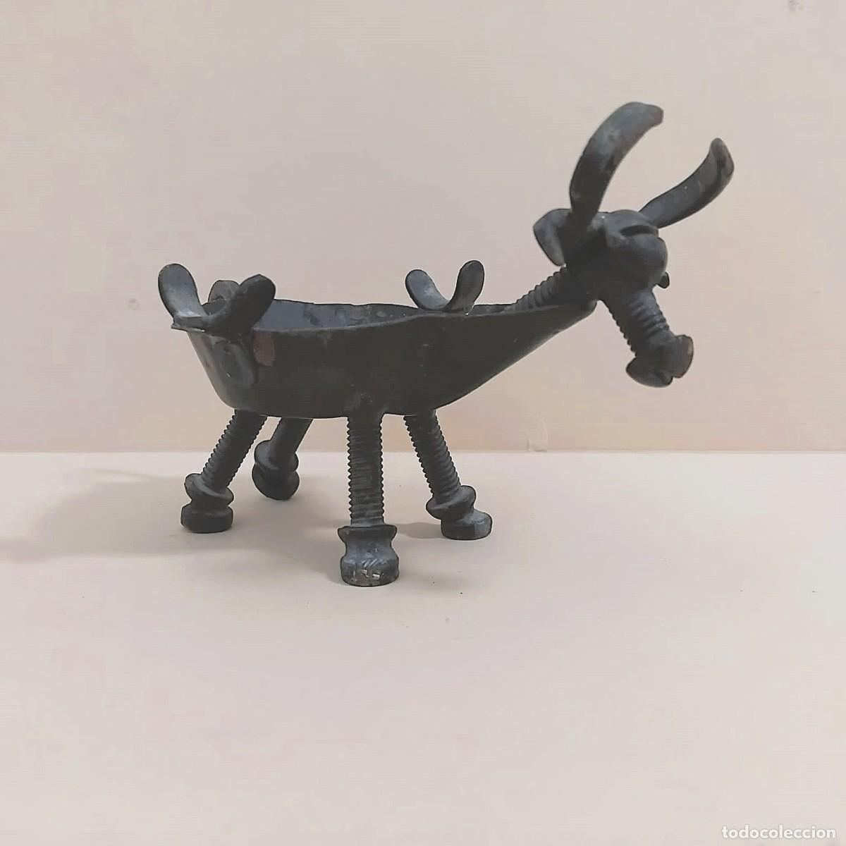 Otros objetos de arte: Candil reconvertido en cenicero de toro - Foto 5