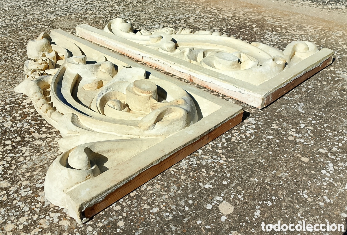 Otros objetos de arte: Pareja de cartelas de pasta-madera - Foto 2