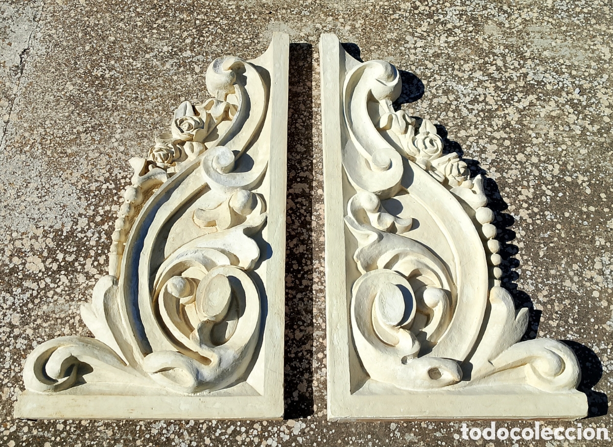 Otros objetos de arte: Pareja de cartelas de pasta-madera - Foto 1