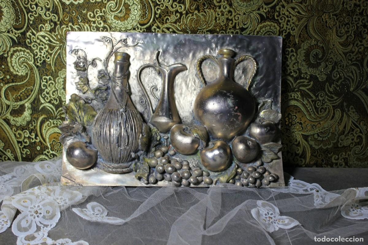 Otros objetos de arte: Antiguo Relieve Bodeg&oacute;n Frutas, Bodeg&oacute;n, Relieve de Plata, Bodeg&oacute;n de Frutas de Plata - Foto 1