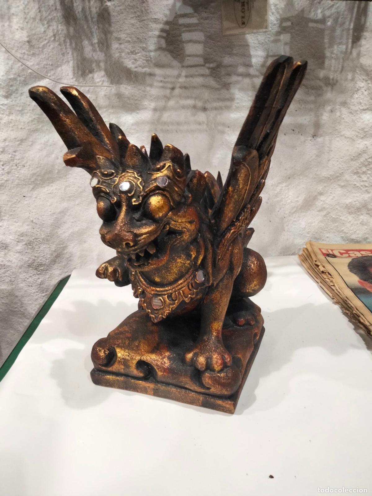 Otros objetos de arte: Le&oacute;n alado de Bali. Singa. - Foto 1