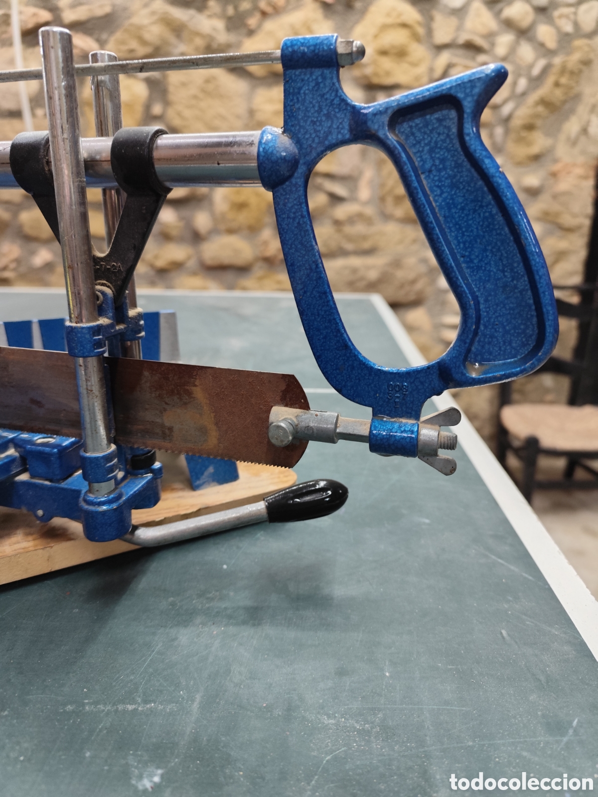 Otros objetos de arte: Ingletadora manual con base de mader - Foto 2