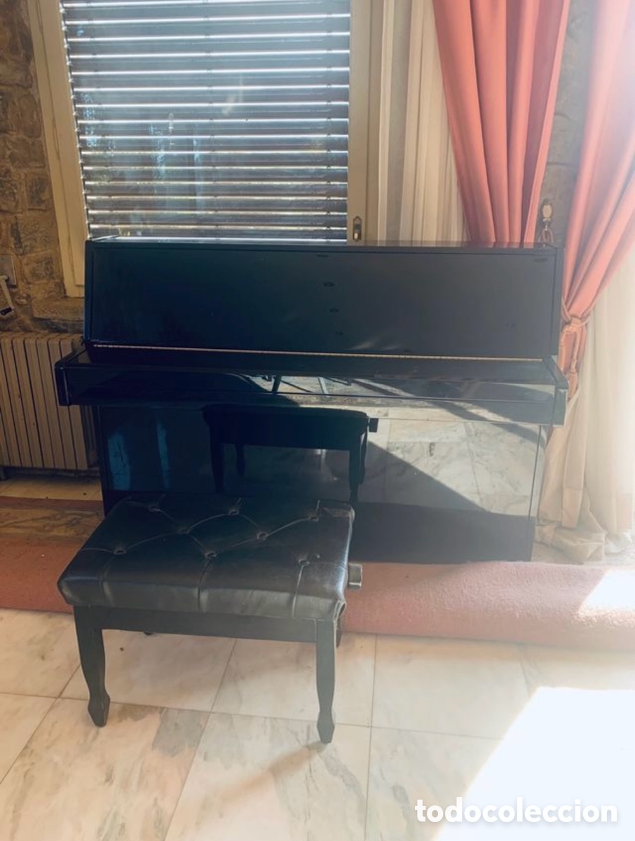 Otros objetos de arte: Piano de pared (Marca Yamaha) - Foto 1