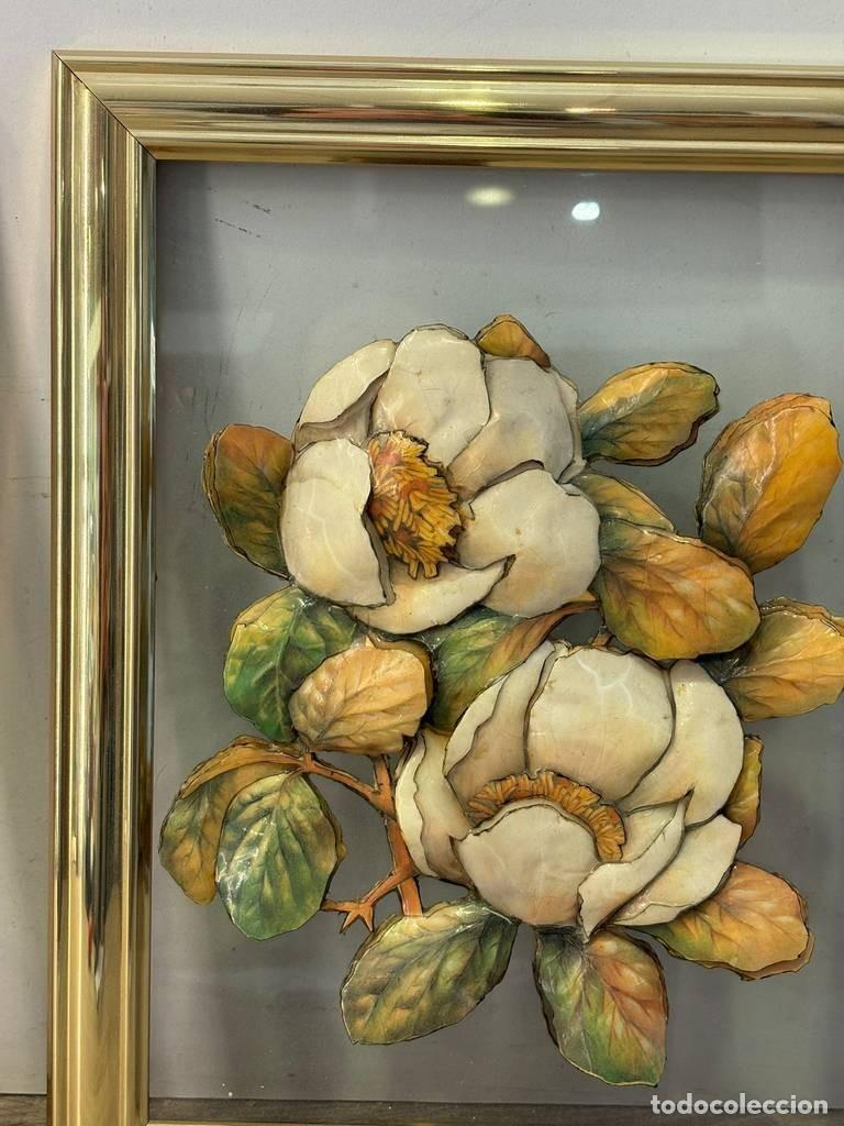 Otros objetos de arte: 2 CUADROS DE FLOR EN RELIEVE - Foto 6