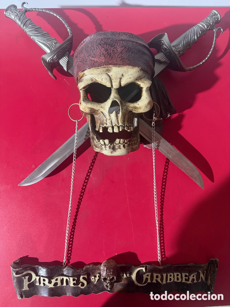 Otros objetos de arte: Calavera Piratas del Caribe con Espadas - Foto 2