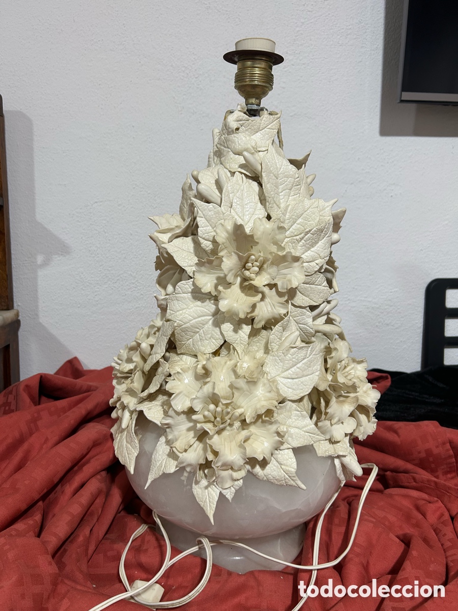Otros objetos de arte: L&aacute;mpara de mesa decoraci&oacute;n floral - Foto 3
