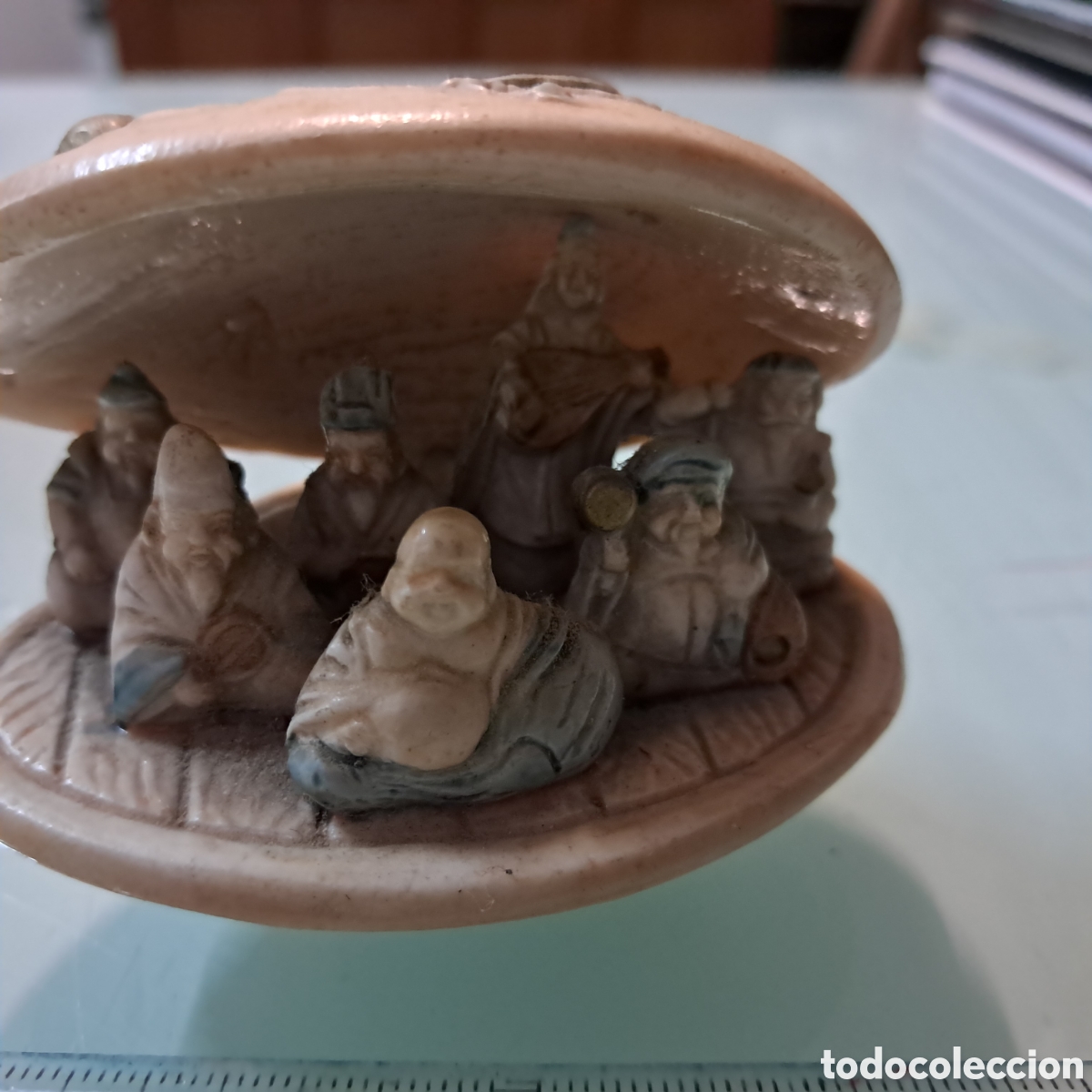 Otros objetos de arte: C&aacute;scara japonesa con monjes en el interior - Foto 2