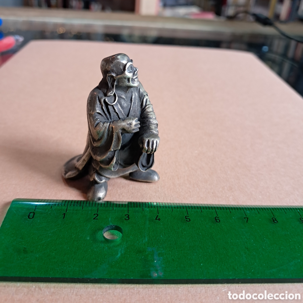 Otros objetos de arte: Miniatura de monje en metal - Foto 3