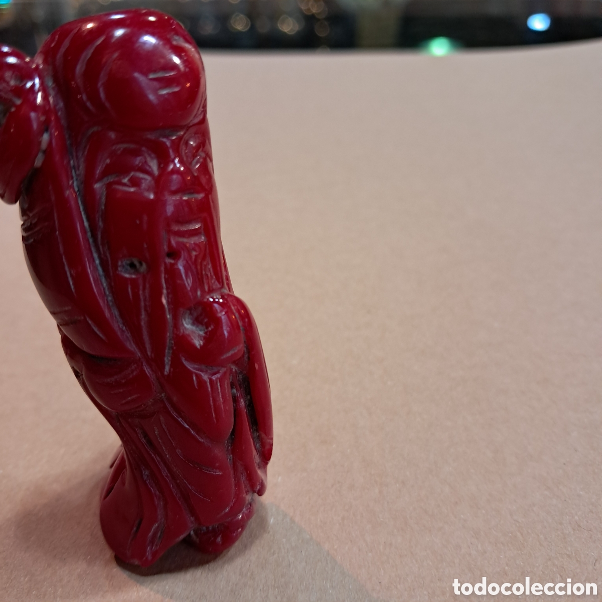Otros objetos de arte: Monje tallado en coral rojo - Foto 5