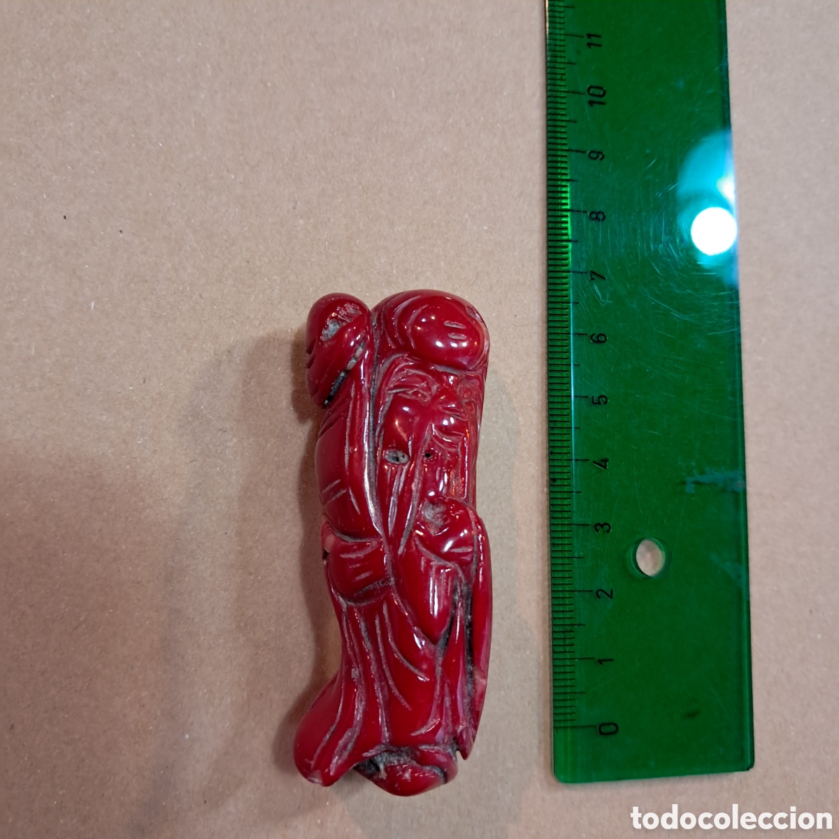 Otros objetos de arte: Monje tallado en coral rojo - Foto 6