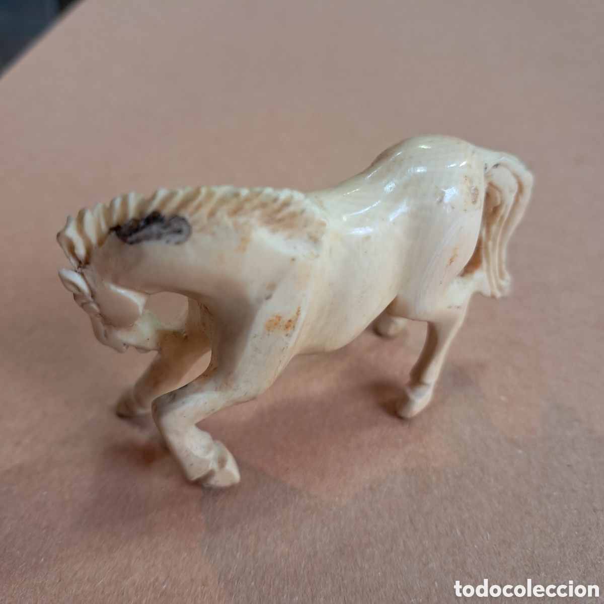 Otros objetos de arte: Netsuke caballo tallado en marfil - Foto 2