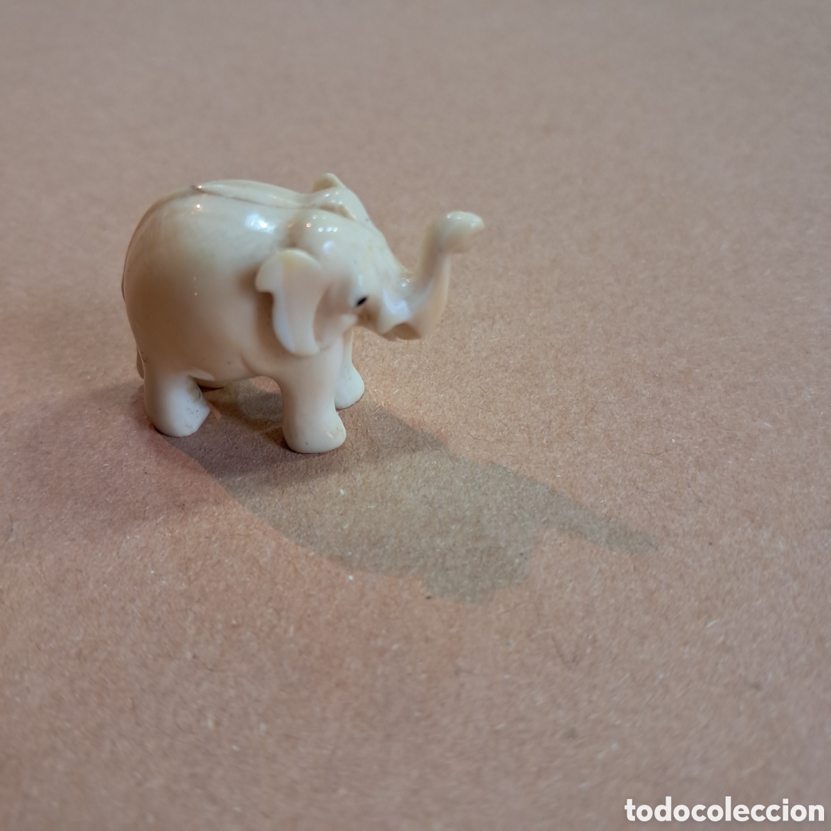Otros objetos de arte: Netsuke elefante tallado en marfil - Foto 2