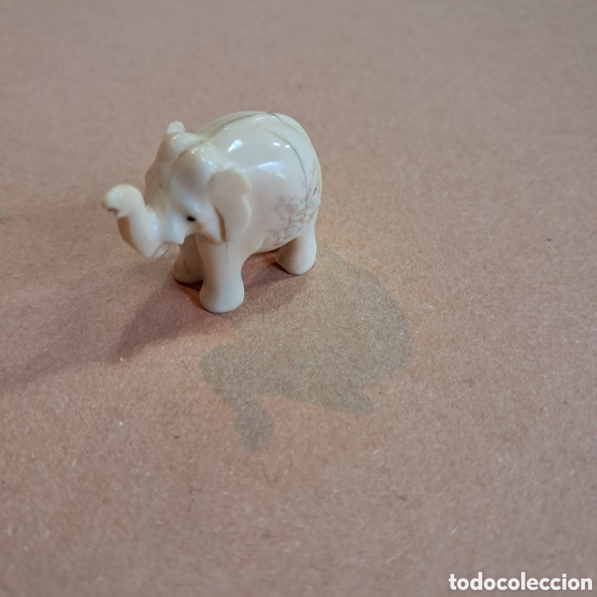 Otros objetos de arte: Netsuke elefante tallado en marfil - Foto 1
