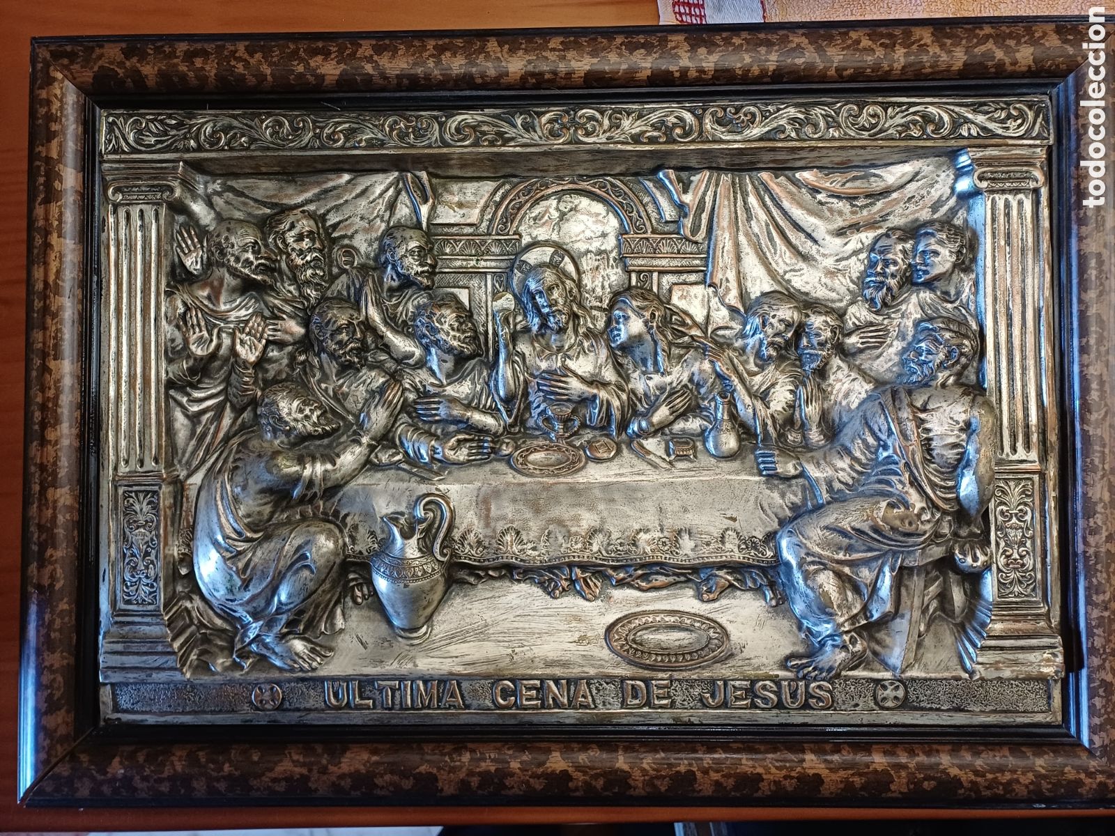 Otros Objetos de Arte: La &uacute;ltima cena. Alpaca. 54x39 cm.