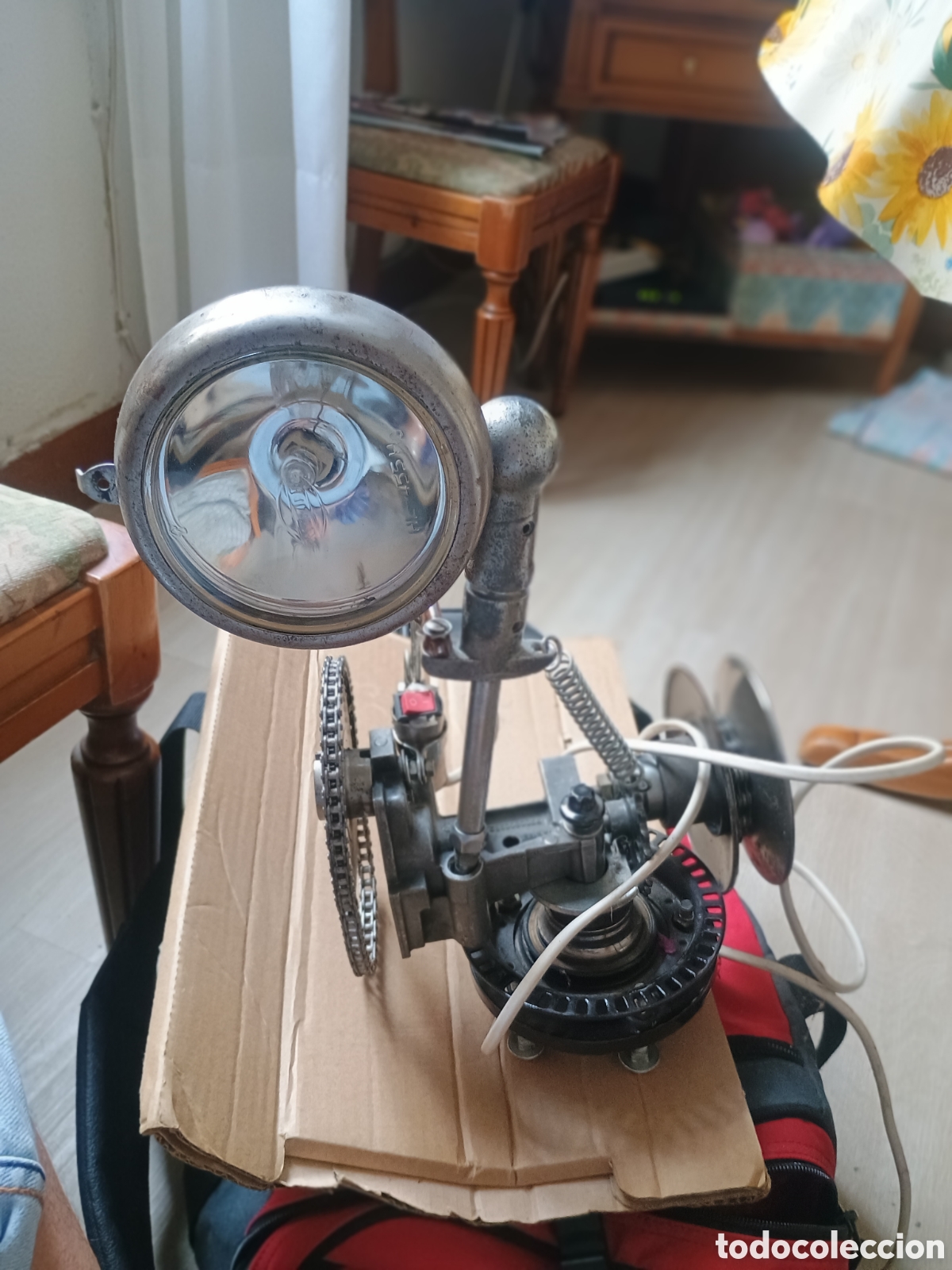 Otros objetos de arte: LAMPARA DE DISE&Ntilde;O PIEZAS MOTO - Foto 1