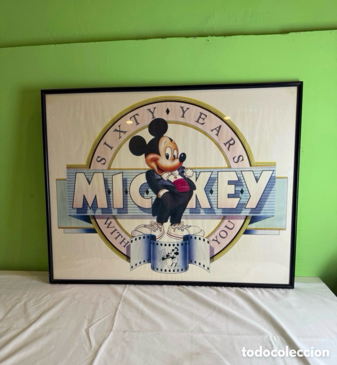 Otros Objetos de Arte: cuadro Mickey Mouse sesenta a&ntilde;os de Walt Disney Athena a&ntilde;os 20. Grandes dimensiones (85X68 cms).