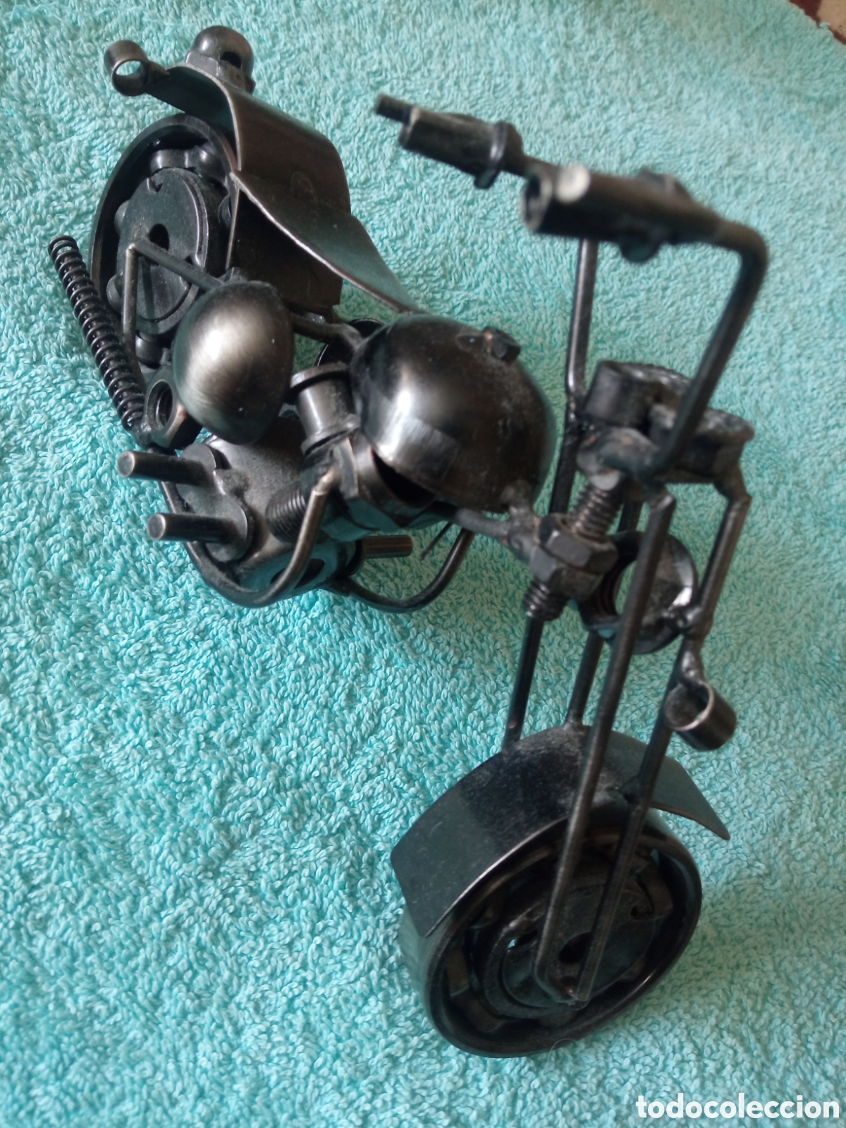 Otros Objetos de Arte: Moto met&aacute;lica de artesania