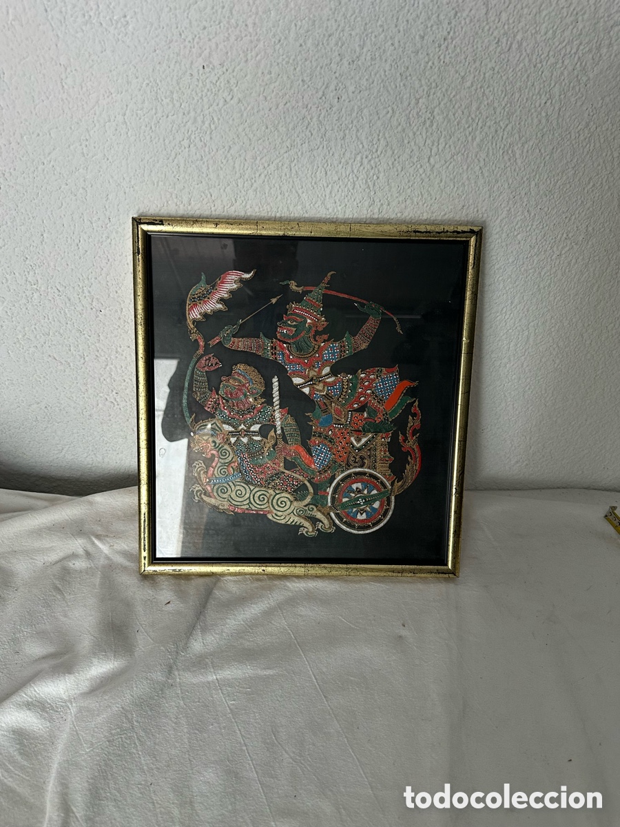 Otros Objetos de Arte: Pintura oriental sobre seda escena mitol&oacute;gica enmarcada bajo cristal