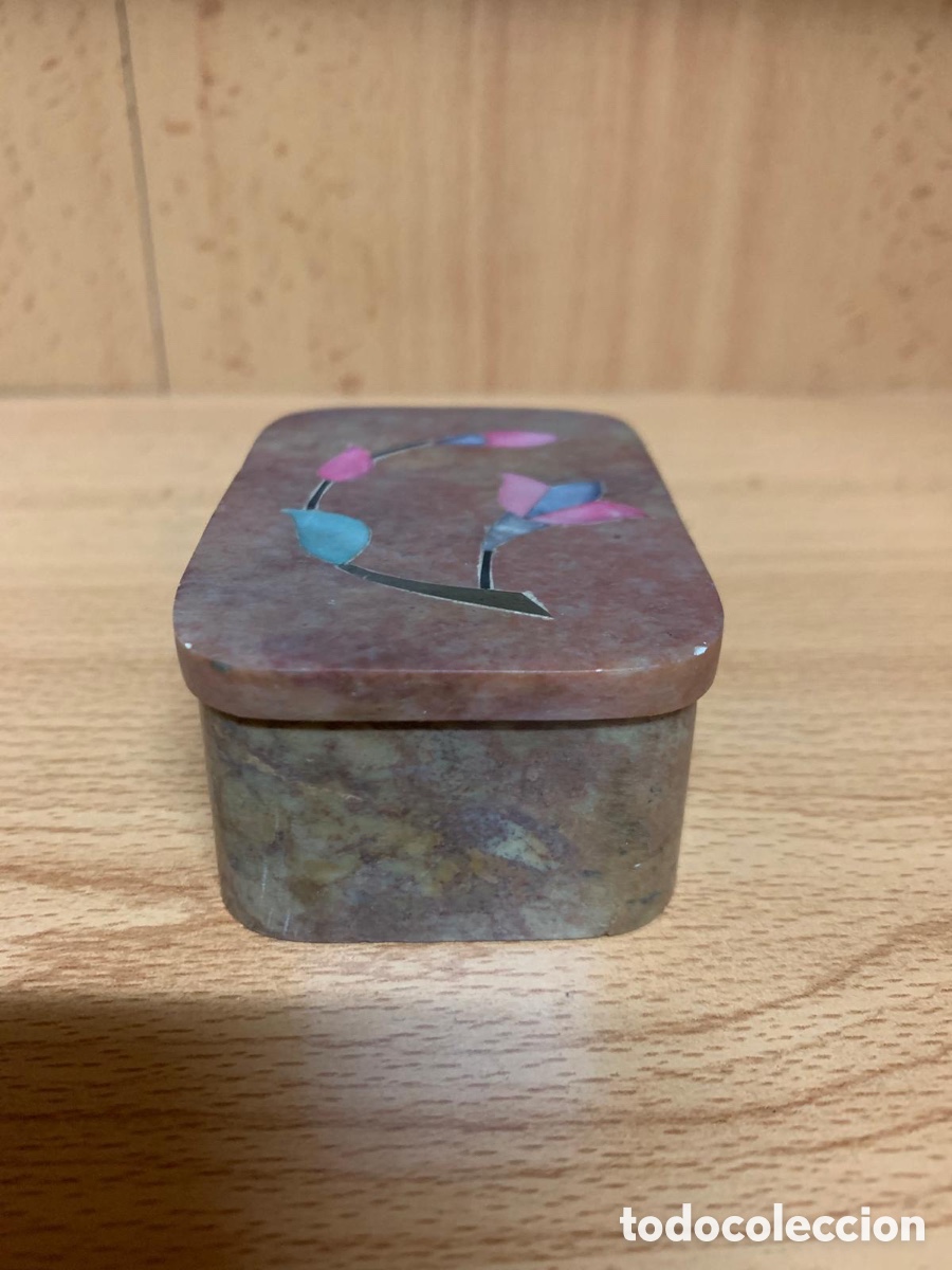 Otros objetos de arte: CAJA DE PIEDRA CON INCRUSTACIONES - Foto 2