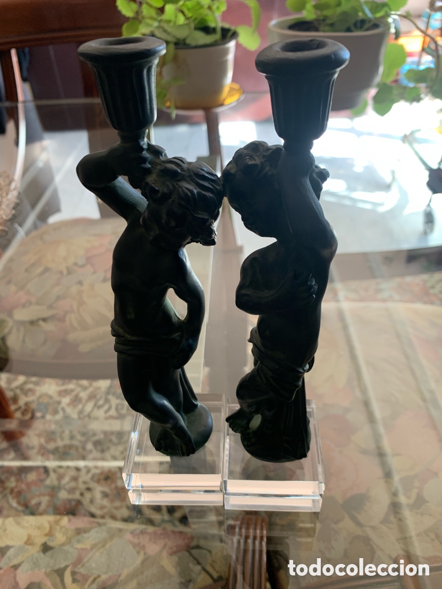 Otros objetos de arte: Pareja Candelabros Figuras Cl&aacute;sicas Estilo Bronce - Foto 2