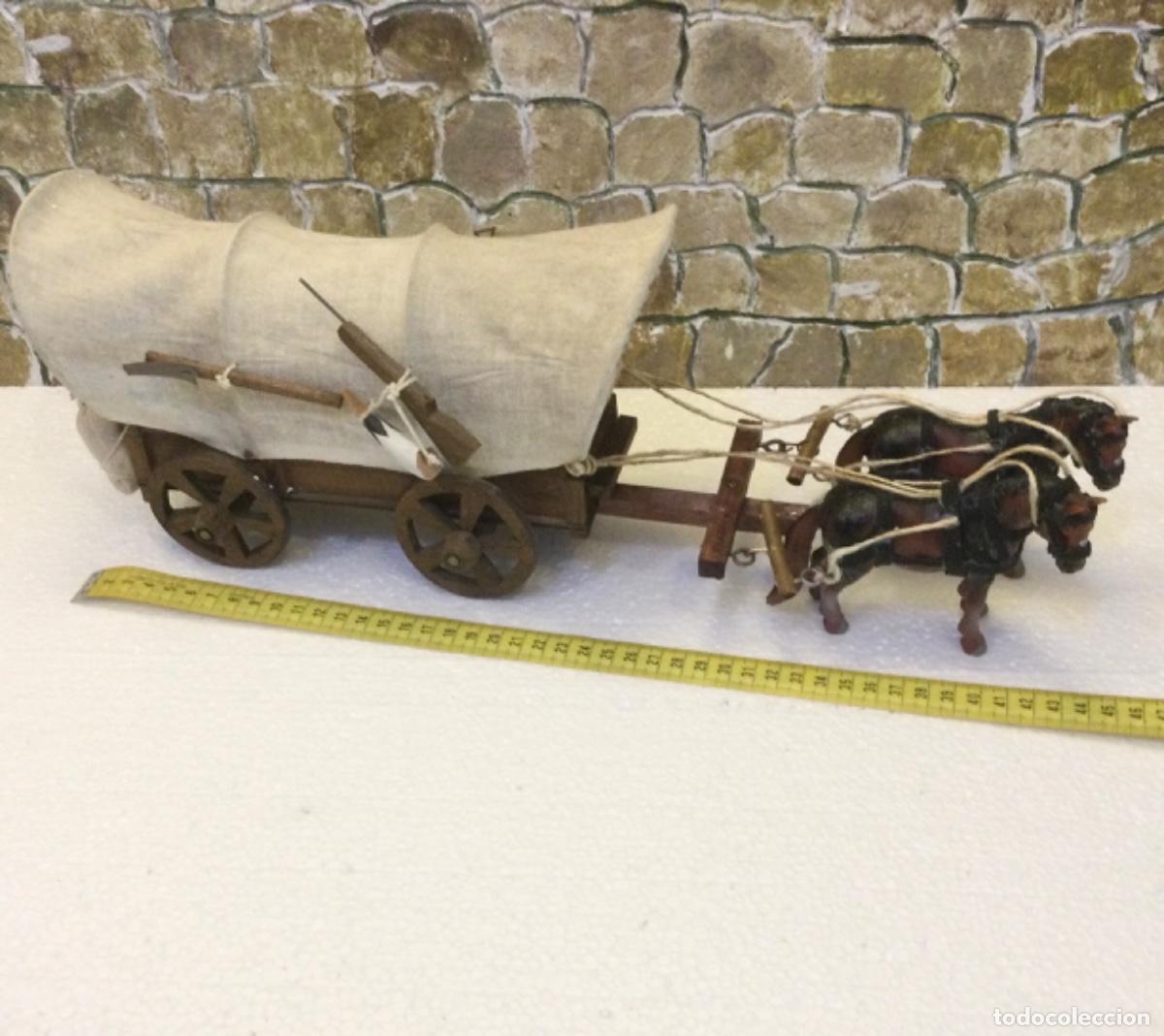 Otros Objetos de Arte: Carreta del Oeste. En madera y tela. Hecha a mano 45 cms.