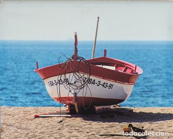 Otros Objetos de Arte: LAMINA FOTOGRAFIA EN LINO BARCA DE PESCADORES SOBRE LA ARENA DE LA PLAYA - CUADRO-1122