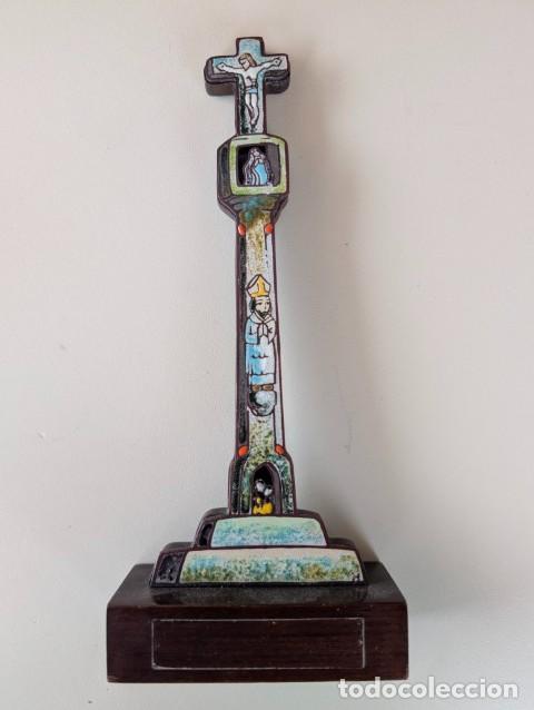 Andere Kunstgegenst&auml;nde: CRISTO CRUCIFICADO - TALLERES DE JOYER&Iacute;A HERNANDEZ HERMANOS DE VIGO SIGLO XX