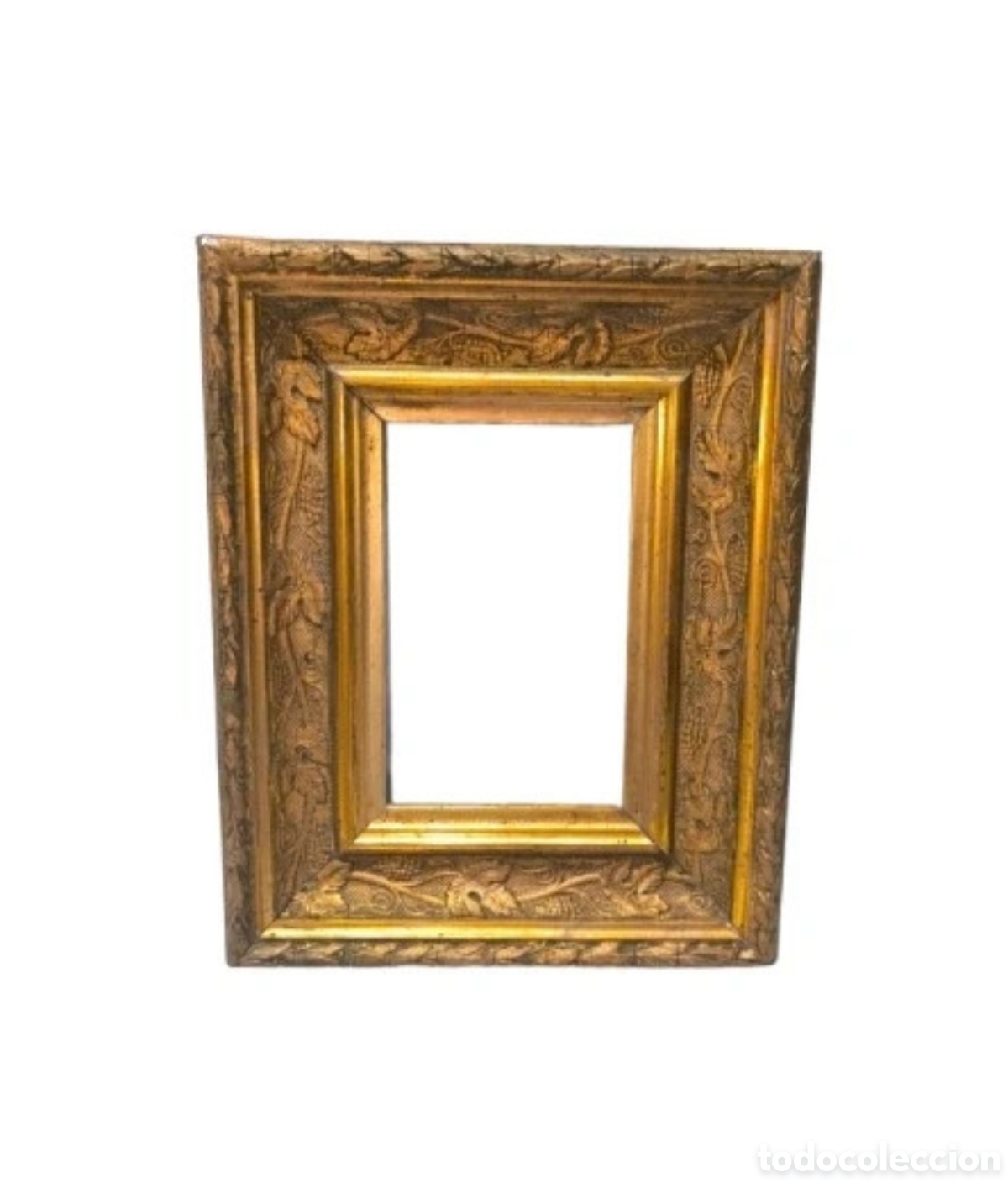 Otros Objetos de Arte: Marco antiguo dorado siglo XIX madera tallada y pan de oro (24&times;19 cm)