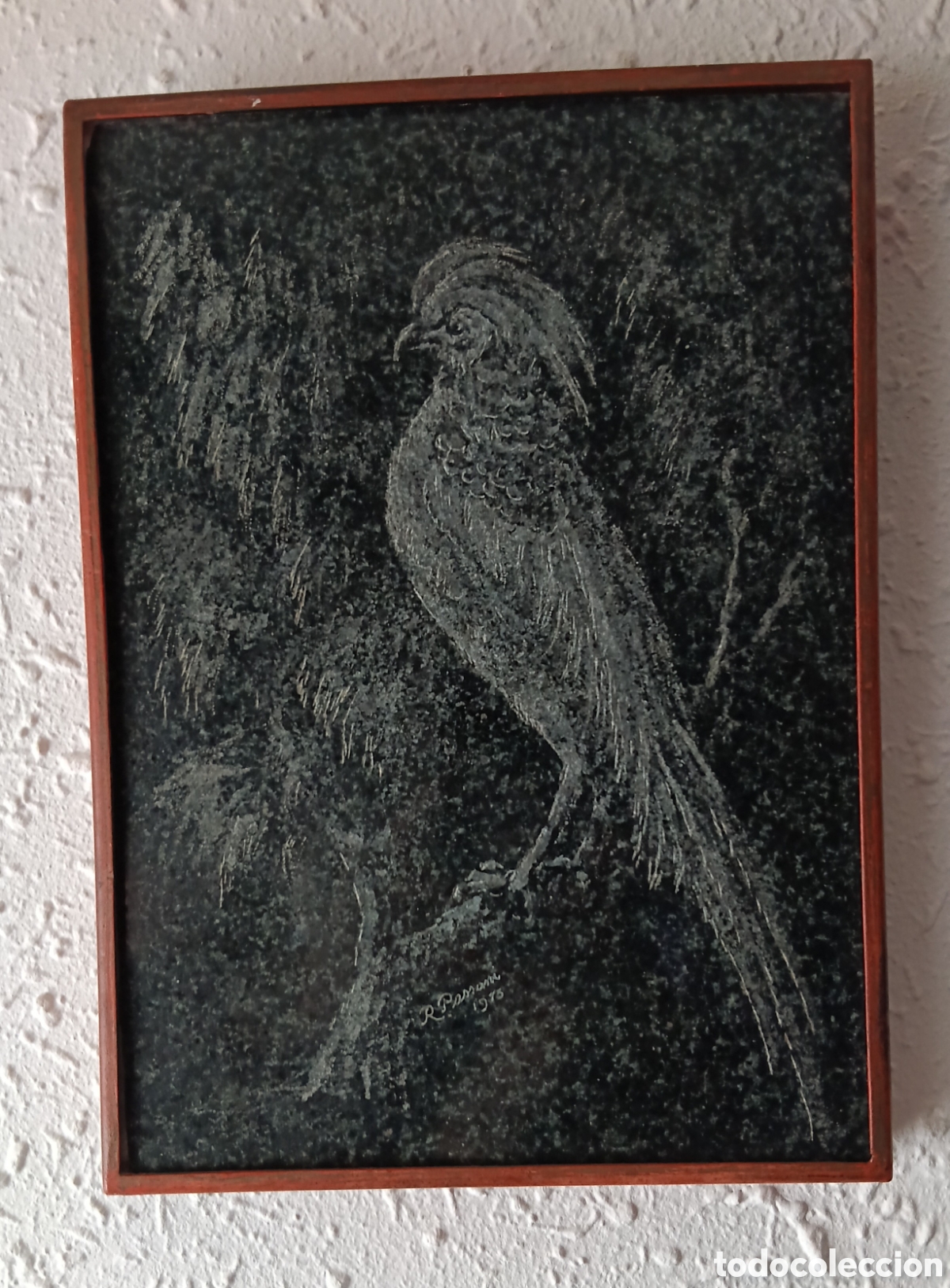 Otros Objetos de Arte: R. PASSANI 1973, M&aacute;rmol Grabado en Marco de Metal. Medidas 30 X 22 X 2,5 cm.