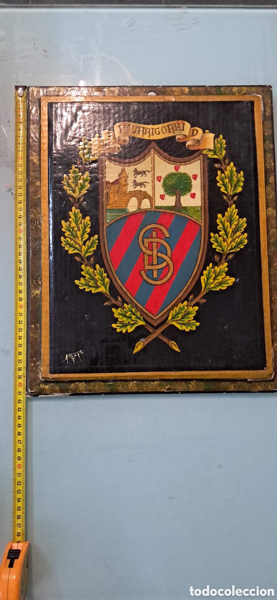 Otros Objetos de Arte: Escudo de Sociedad Deportiva Iturrigorri 35 x 40