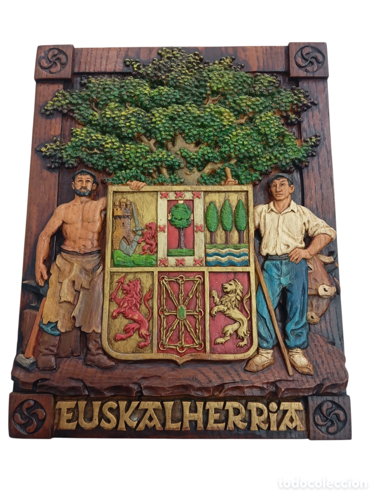 Otros Objetos de Arte: Antiguo Cuadro ESCUDO EUSKALHERRIA Tallado en relieve y policromado Folklore Pais Vasco Basque