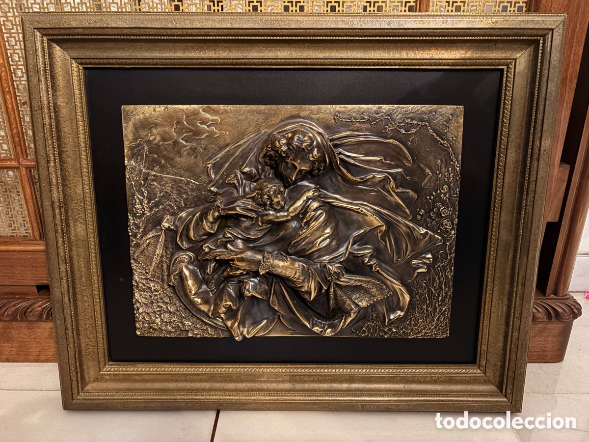 Otros Objetos de Arte: Gran cuadro relieve met&aacute;lico 3D madre e hijo