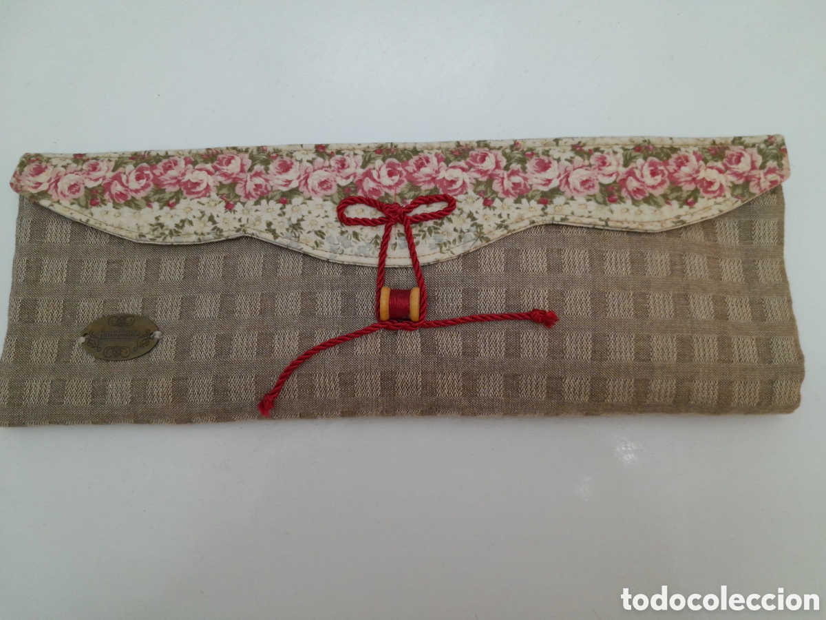 Otros Objetos de Arte: Estuche hecho a mano para guardar material para realizar Aplick incluye palos de acero inoxidable ti