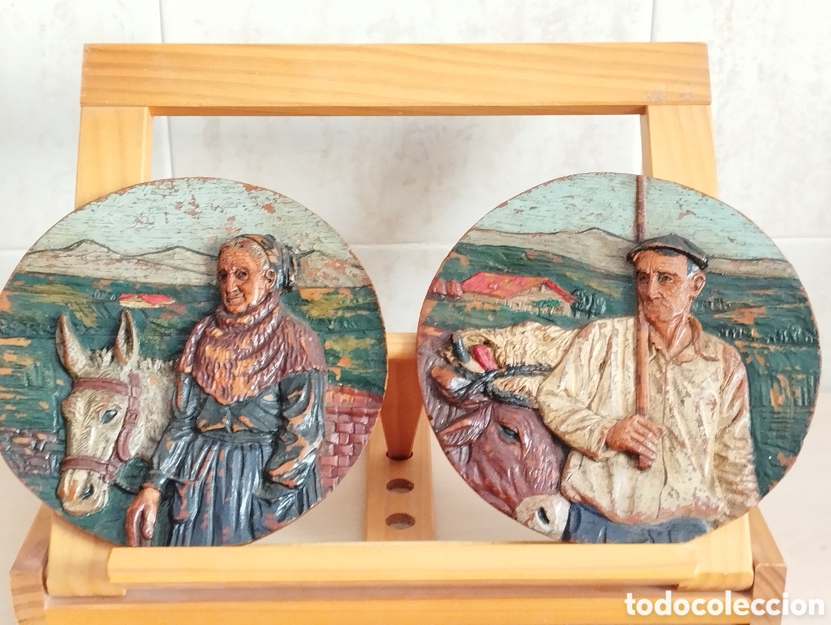 Otros Objetos de Arte: PAREJA ANTIGUOS CUADROS ARTE VASCO TALLADOS EN MADERA POLICROMADA