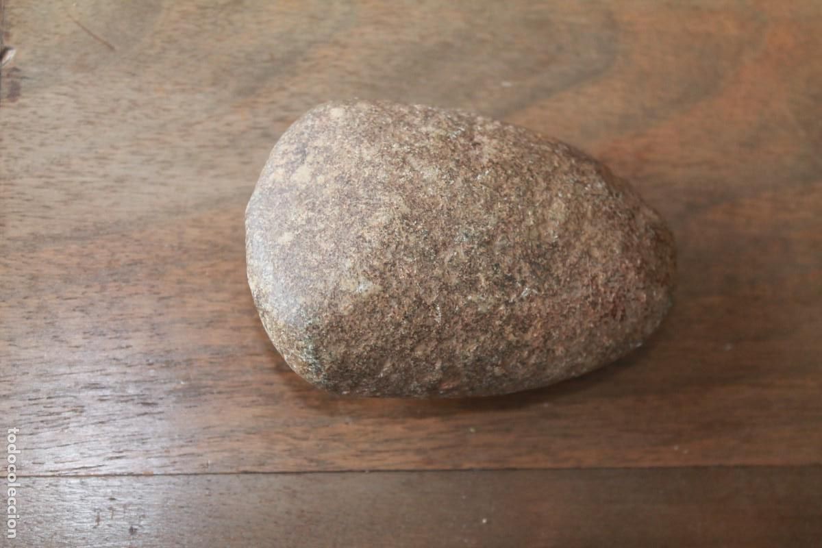 Otros Objetos de Arte: hacha neolitica de piedra pulida