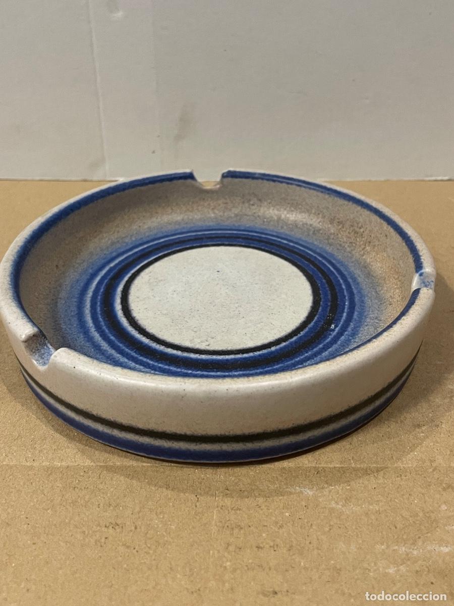 Otros objetos de arte: SERRA - ANTIGUO CENICERO A&Ntilde;OS 70/80 - 15,5X3 CM. BUEN ESTADO , FIRMADO SERRA EN LA BASE
