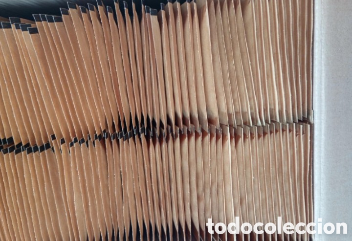 Otros objetos de arte: Lote de 25 sobres acolchados con burbujas