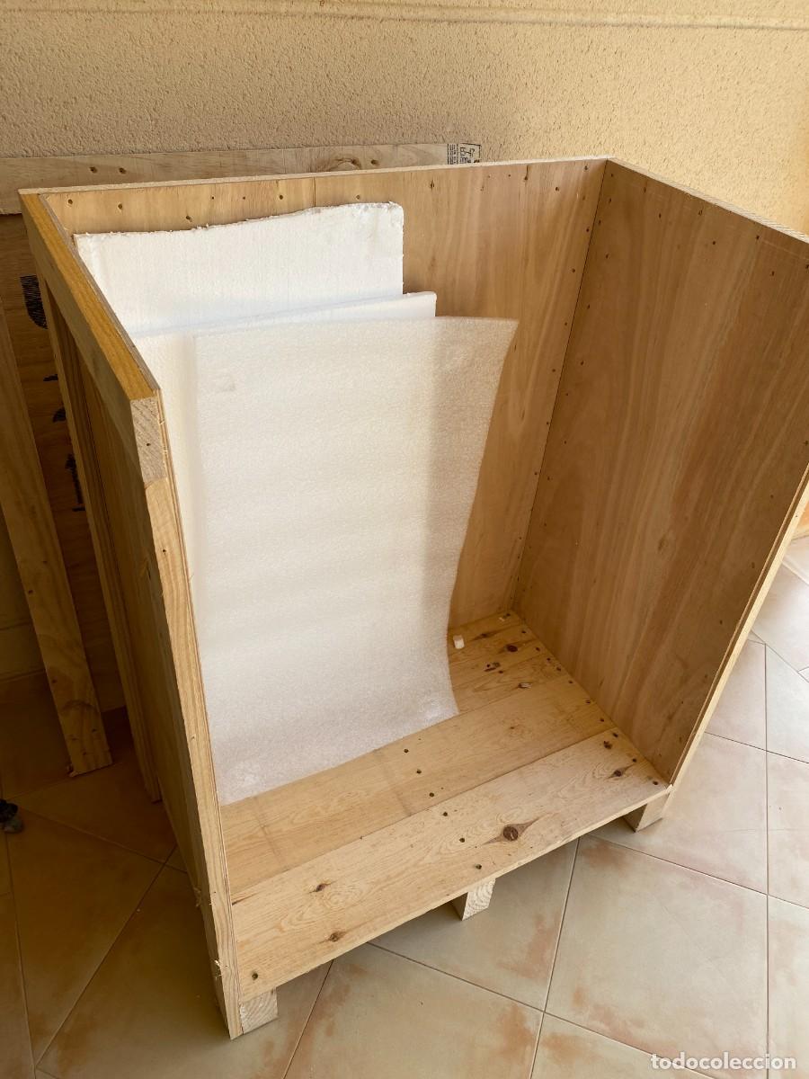 Otros objetos de arte: caj&oacute;n de madera para transporte de objetos de arte, cuadros, muebles, etc.