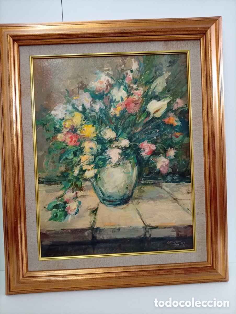 Otros objetos de arte: .Cuadro sobre lienzo con Marco dorado y firma motivos florales