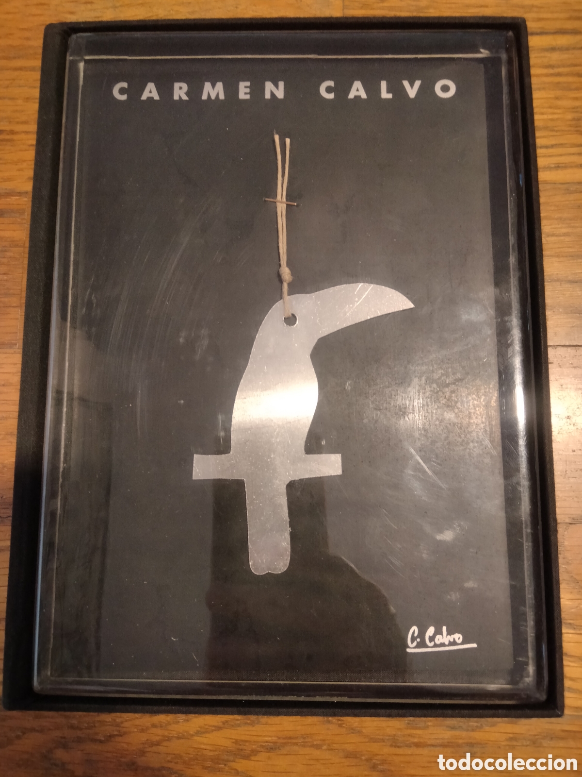 Otros objetos de arte: OBRA MULTIPLE DE CARMEN CALVO. Cat&aacute;logo con caja metacrilato. Exposici&oacute;n Los &Aacute;ngeles y California