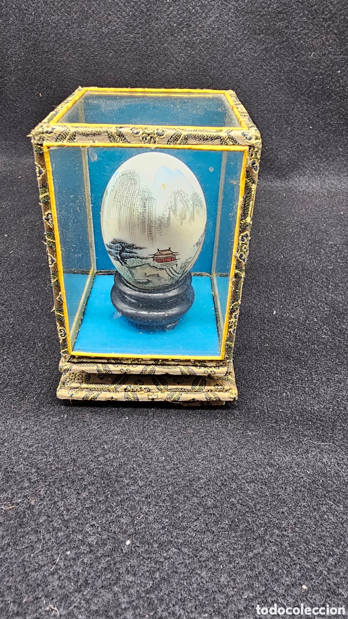 Andere Kunstgegenst&auml;nde: Antiguo huevo de pato oriental pintado a mano con vitrina expositor