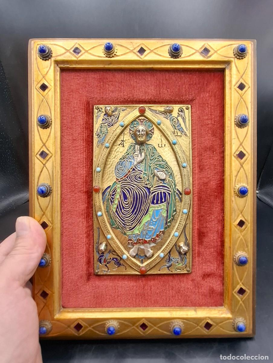 Otros objetos de arte: + REPRESENTACION EN ESMALTE Y BRONCE DE CRISTO EN MAJESTAD DE MORATO - Foto 5