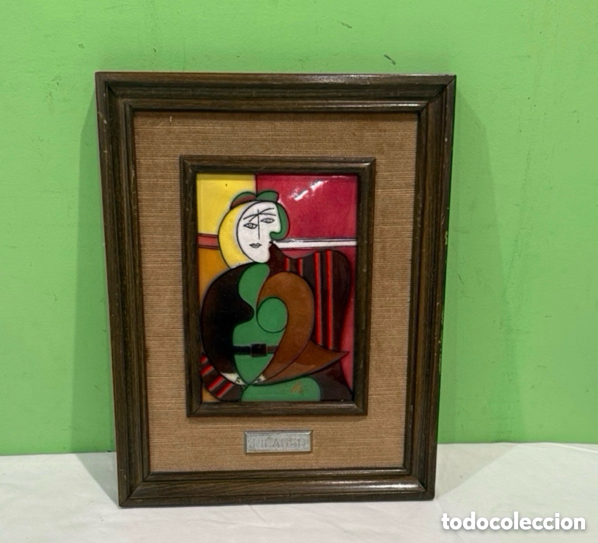 Art: Esmalte sobre bronce reproducci&oacute;n Pablo Picasso &rdquo;Sentado en un sill&oacute;n rojo&rdquo; enmarcado