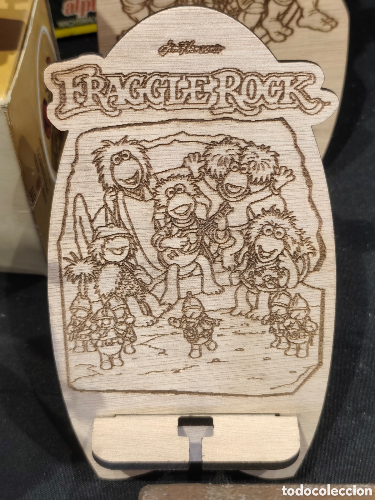 Otros objetos de arte: Soporte para m&oacute;vil FraggleRock