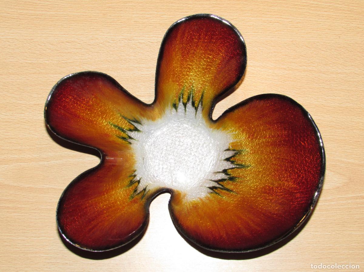 Otros objetos de arte: Esmalte art&iacute;stico al fuego flor sello Jean B&eacute;tourn&eacute; Limoges original Francia circa 1950