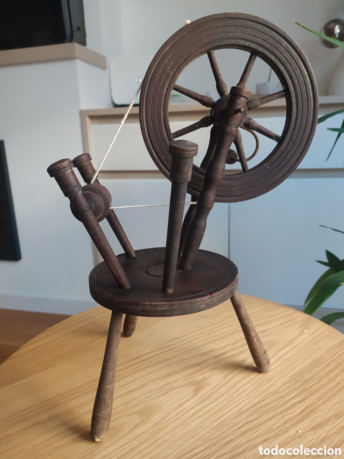 Otros objetos de arte: Bonita Rueca de madera - Foto 2