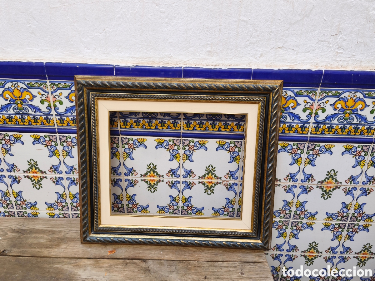 Otros objetos de arte: Marco de madera ornamentado