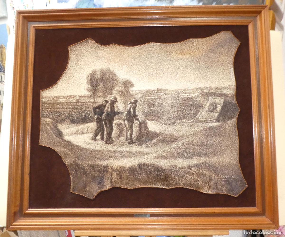Otros objetos de arte: Rara Pieza de Ram&oacute;n Alcolea, Artesculp arte sobre una piel curtida