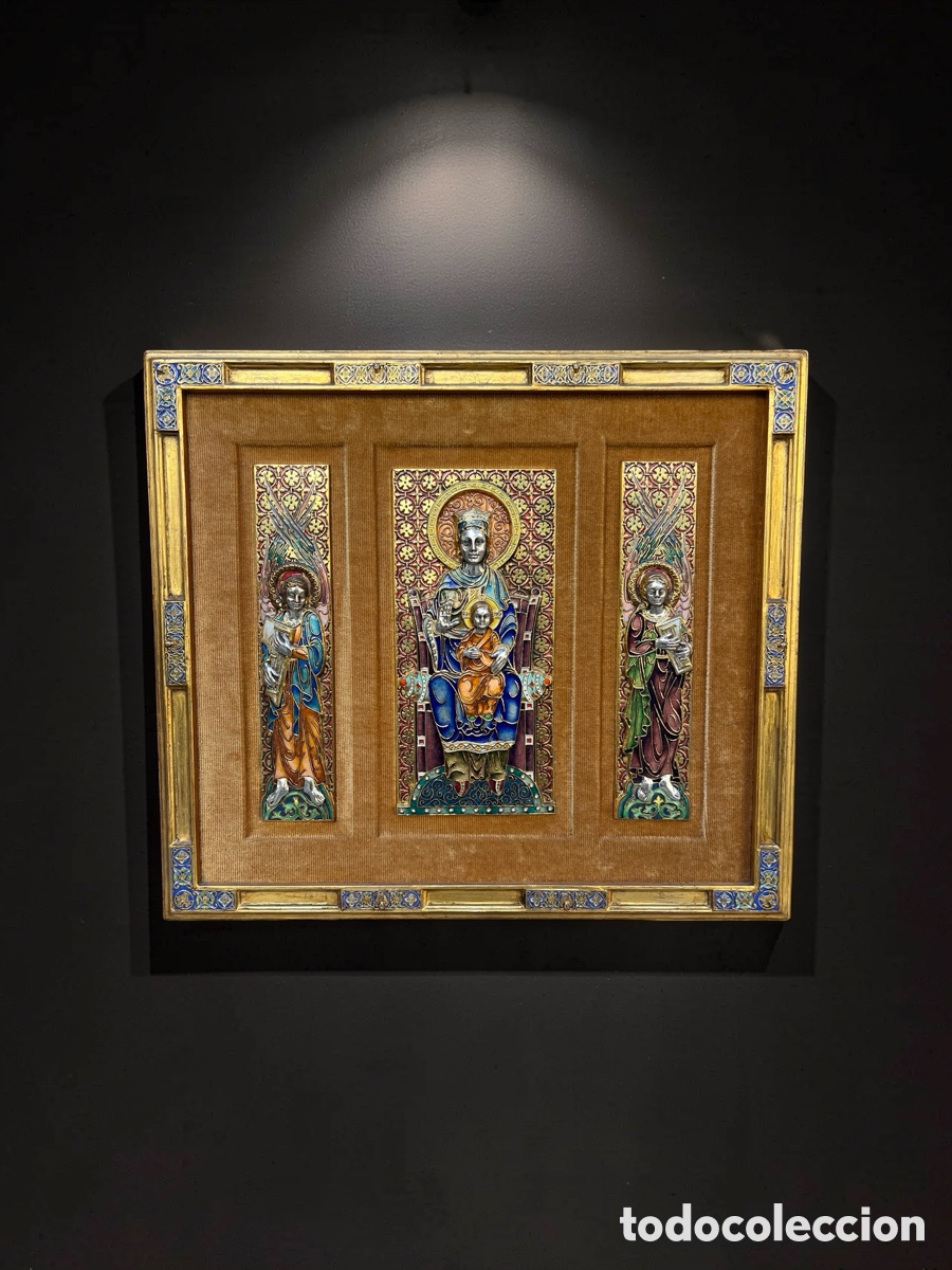 Otros objetos de arte: TR&Iacute;PTICO VIRGEN CON NI&Ntilde;O ACOMPA&Ntilde;ADOS DE &Aacute;NGELES (PRINCIPIOS DEL SIGLO XX)
